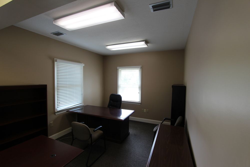 Office Space For Sale/Lease: 101 Madison Plz, Hattiesburg, MS 39402